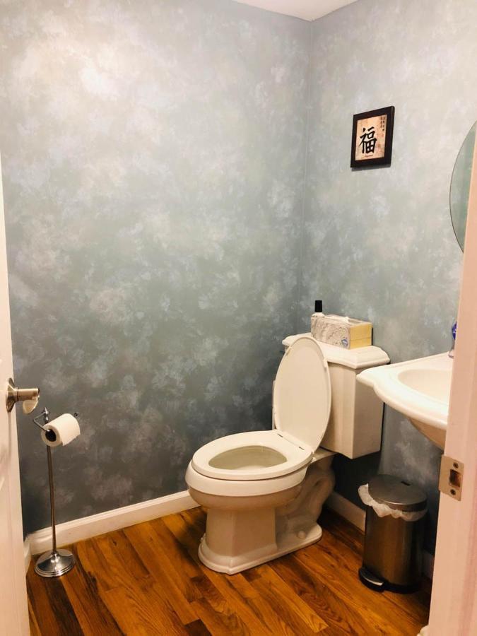 Updated Amazing Bi -Level Condo Minutes From Water Views Of New York City Норт-Берген Екстер'єр фото